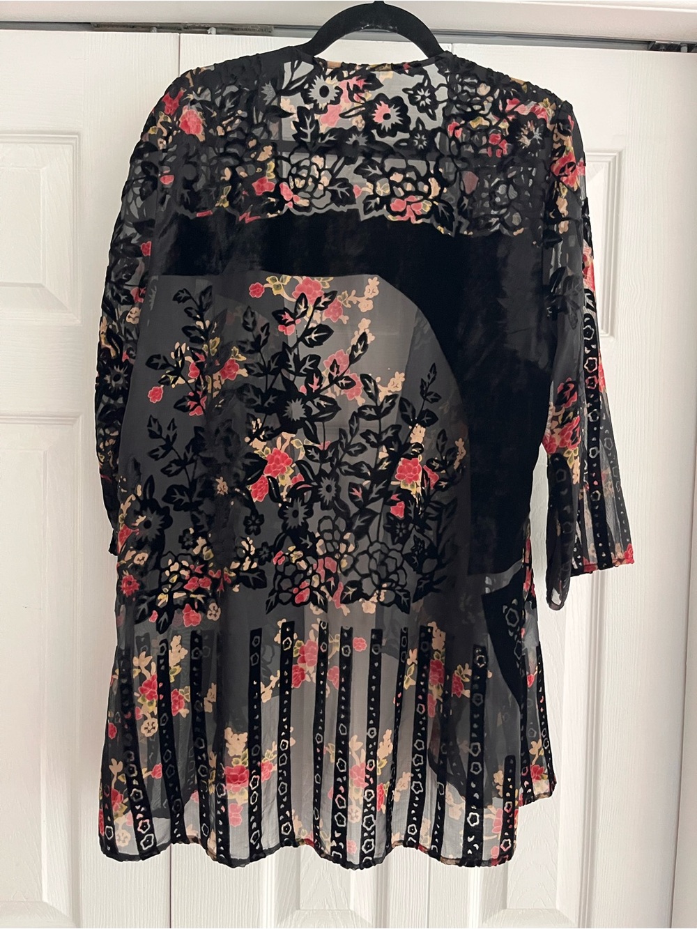Black Floral Sheer Kimono, one size - Picture 3 of 6